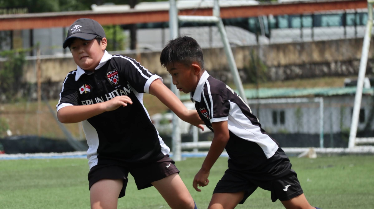 サッカー同好会（Soccer Group)