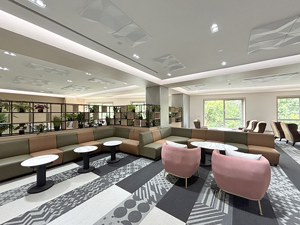 600multipurpose_space_2.jpg (258 KB)