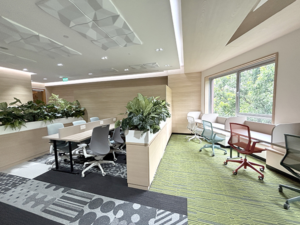 600multipurpose_space_4.jpg (277 KB)