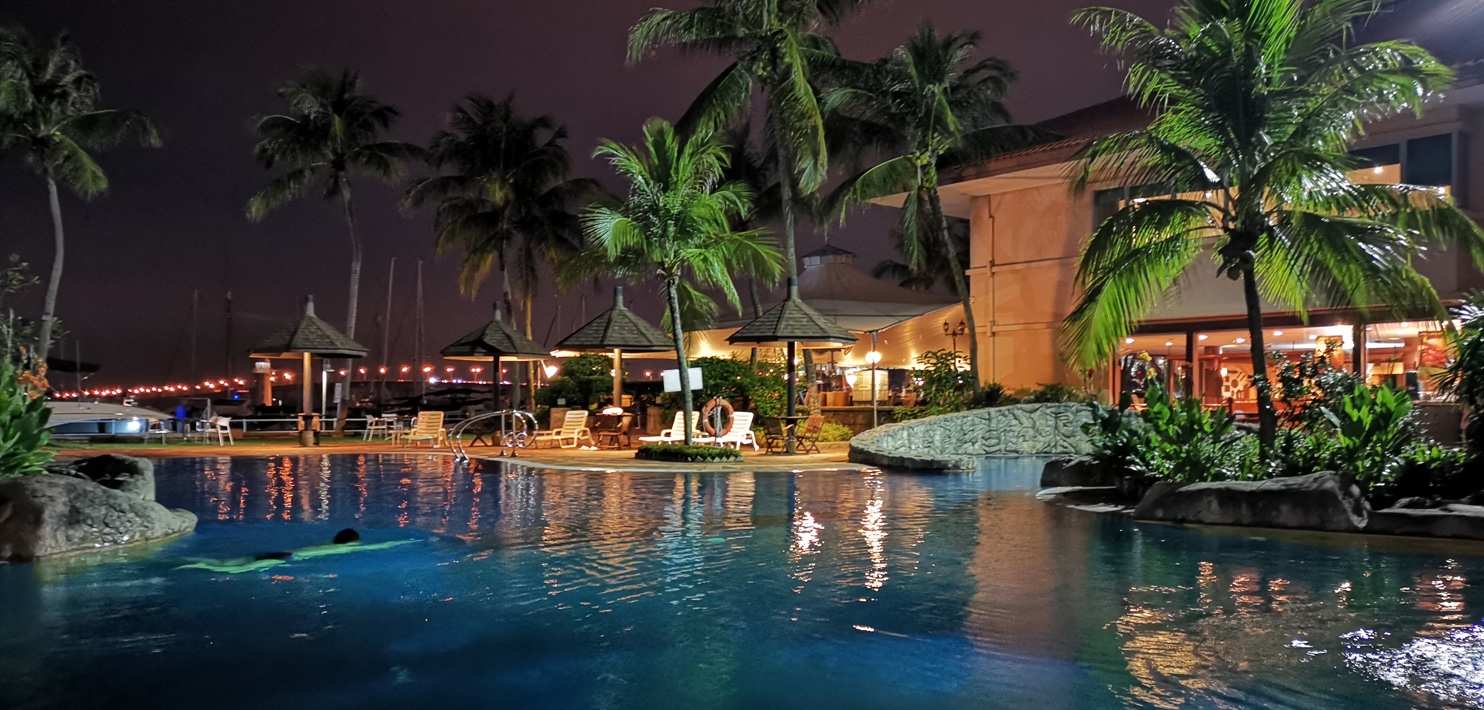 SwimmingPoolq.jpg (538 KB)