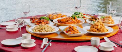 Tian Tian Fisherman's Pier Seafood Restaurant
