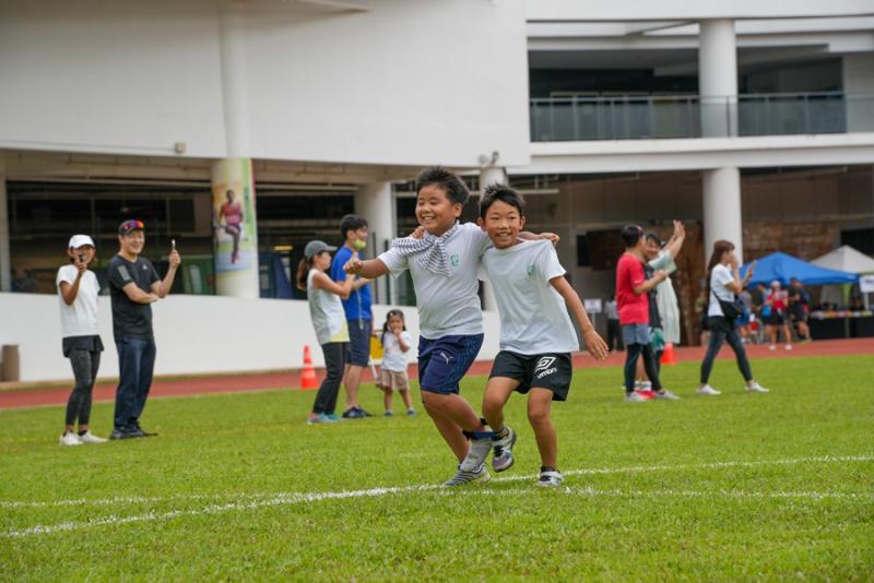 121440207637cace704cf04.86414934