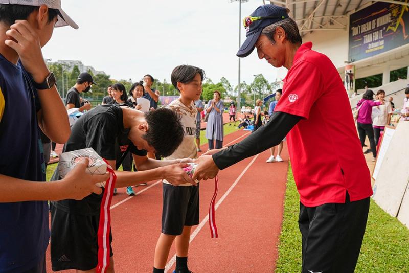 973618411637caf632eed27.42976072