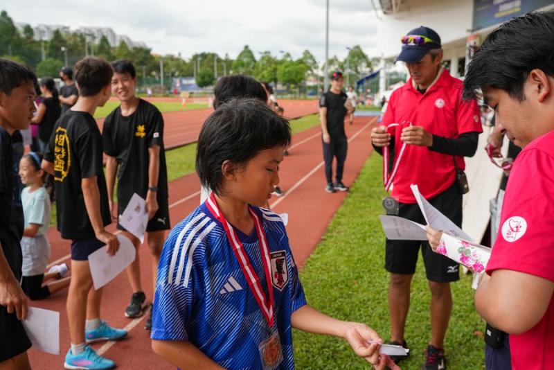 1249403981637caf68369be6.76908214