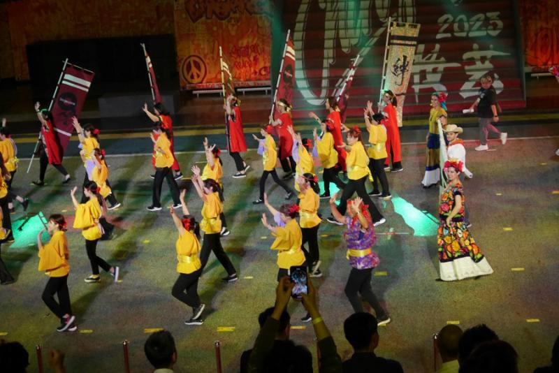 5353782263fe333fb73455.01445699