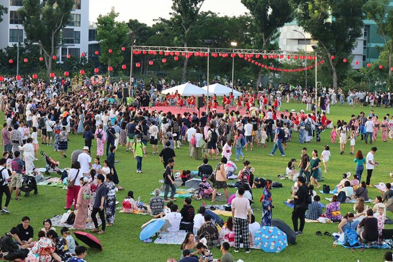 1541182679650a5a9f2da676.62342613