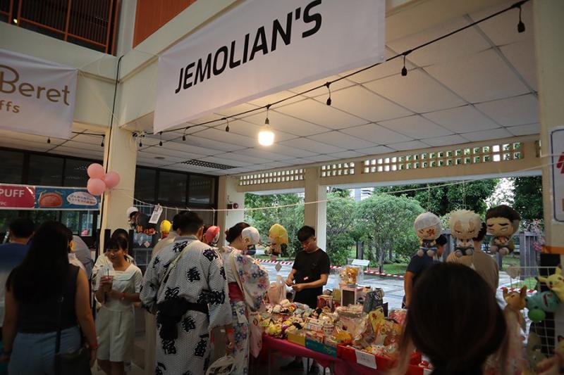 1557021696650a5acb8d1a51.54607042