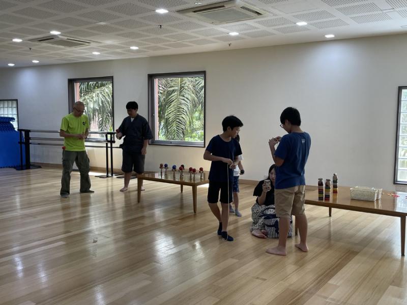 1210798925657ff253babbc5.48067011