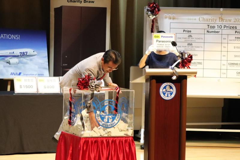 1739284165657ff2aae1a2e8.53082374