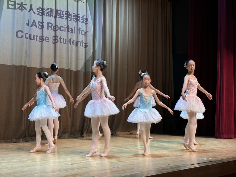 41594450566600475b70b76.41337230