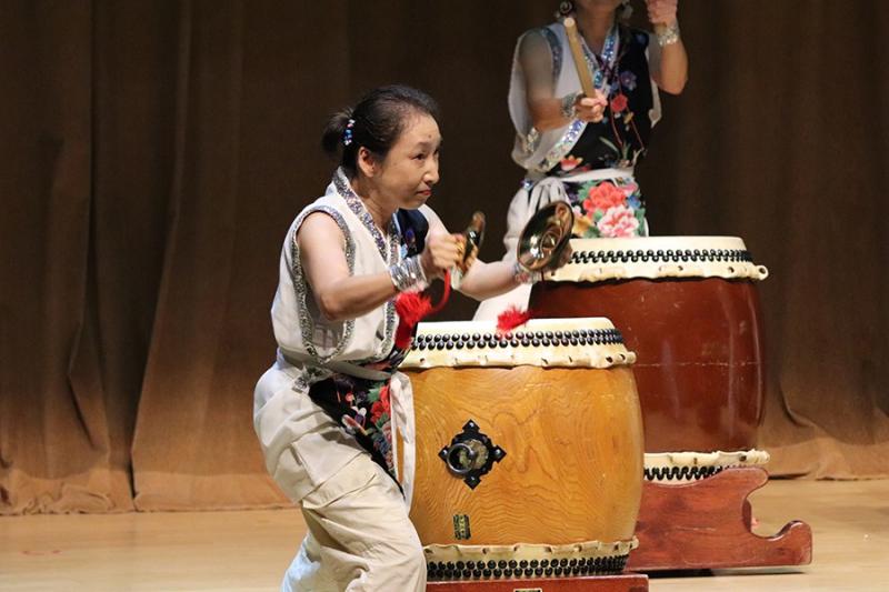 10099358396764e36d1d2269.02736425