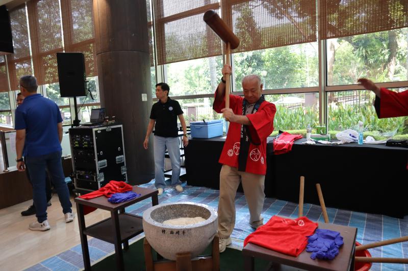 7974208886948dbff738a70.30993118