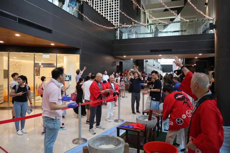 7004239216948dc1eec8b08.31437355