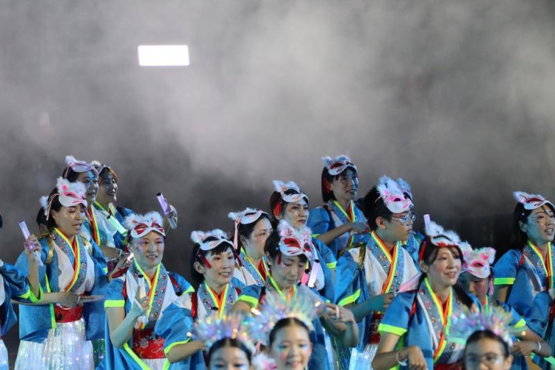 1897654331698d389d9c8a15.23038220