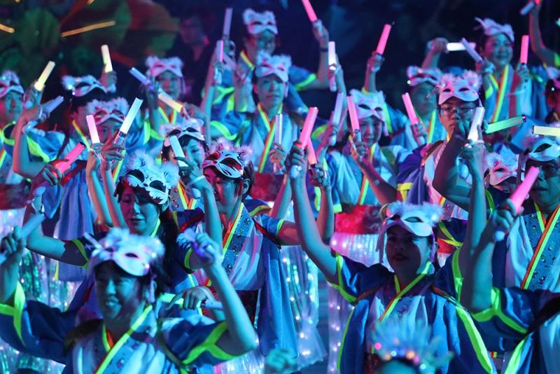 697675160698d38a51ec1d7.81826470