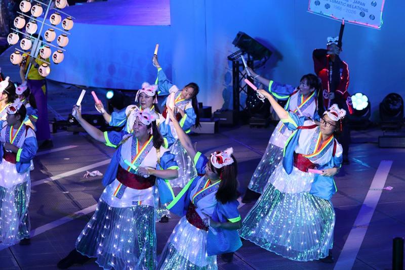 411611805698d3902320bf7.83013749