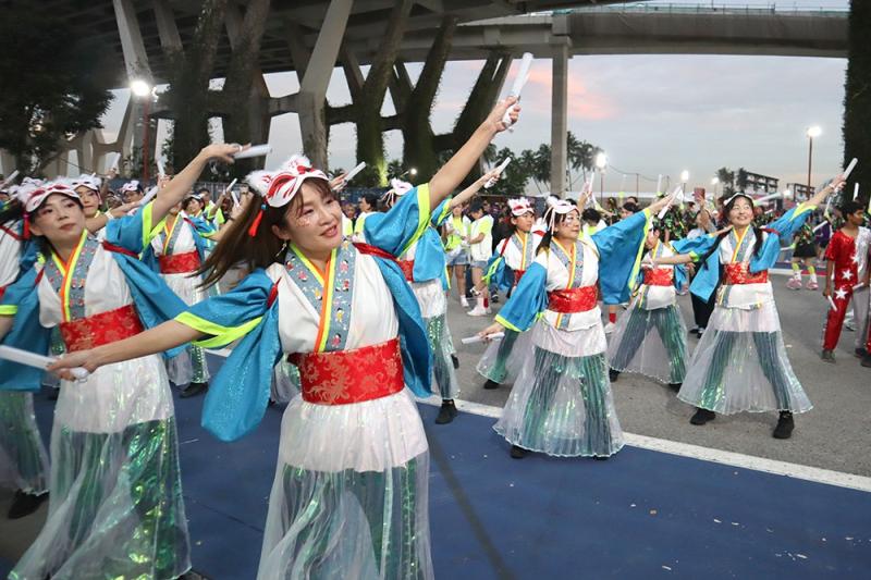 189845942969a7d82fe0ffd3.47090686