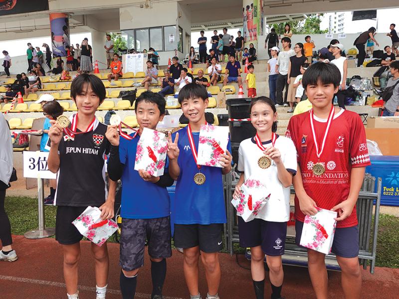 20260908114842_geN_17スウェーデンリレー決勝小学5-6年男女 1位 ガニ股うち子 6.jpg