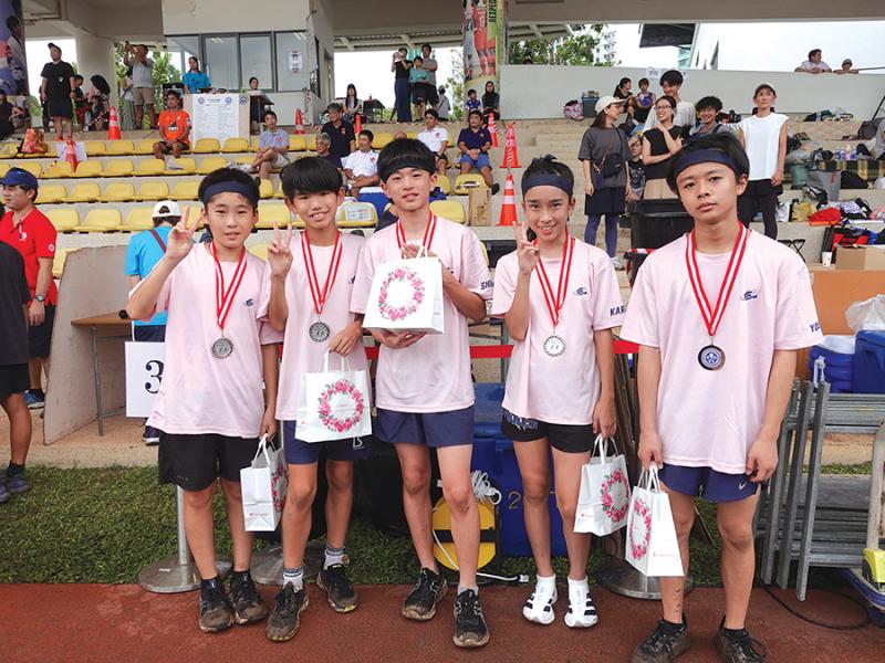 20260908115025_VL8_17スウェーデンリレー決勝中学男女 2位 Rainbows 4.jpg