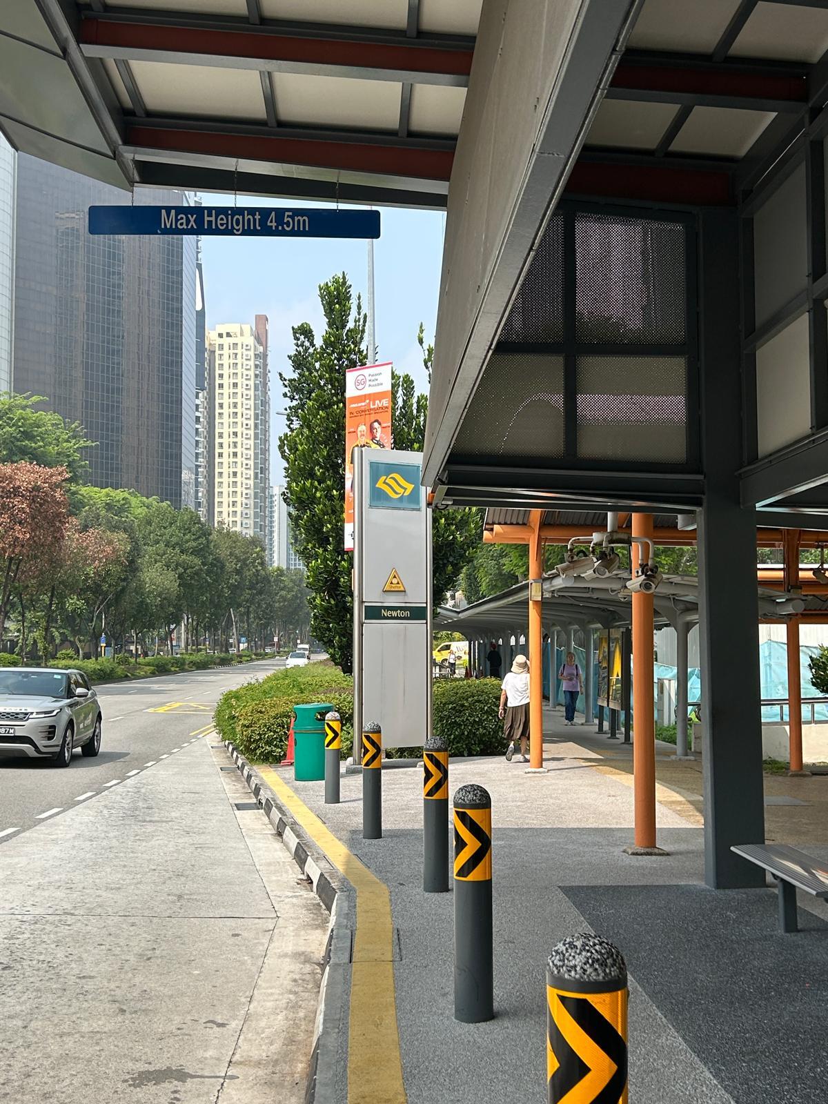 シャトルバス　Pick up/ drop off point